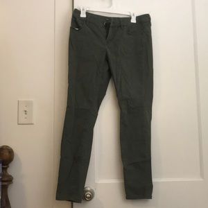 The Limited green legging jean